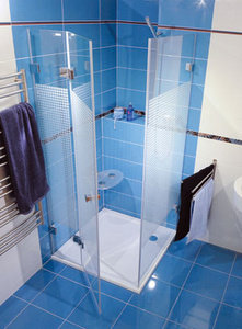 sklo-modra-kupelna-sprchovaci-kut.jpg